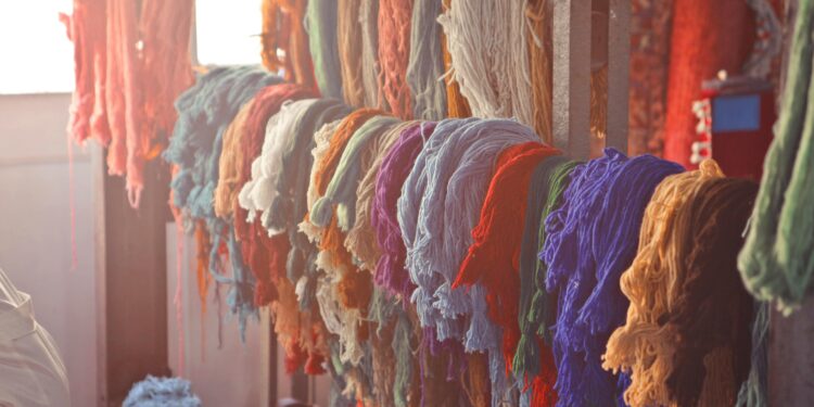 Abrazando el mañana: 6 mejores tendencias de moda en 2024