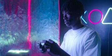 Los fans de Overwatch 2 reaccionan a la colaboración con Cowboy Bebop, cuestionan la skin de Spike Spiegel de Cassidy.