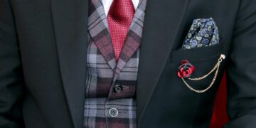 Valentino’s Creative Evolution: La partida de Pierpaolo Piccioli marca un nuevo capítulo