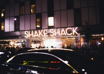 Shake Shack ofrece hamburguesas gratis en honor a la extensa duración de los Oscars.