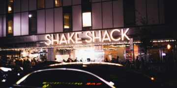Shake Shack ofrece hamburguesas gratis en honor a la extensa duración de los Oscars.