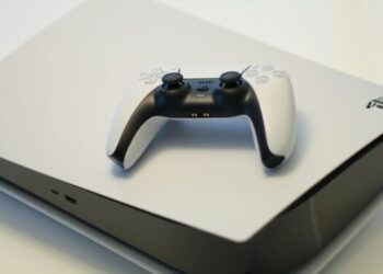 Filtración de hardware de PlayStation 5 Pro sugiere una GPU híbrida RDNA 3/4 con mejoras significativas en camino.