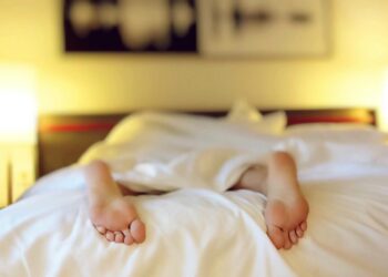 Comprendiendo la nocturia: Abordando las preocupaciones y soluciones de la micción nocturna.