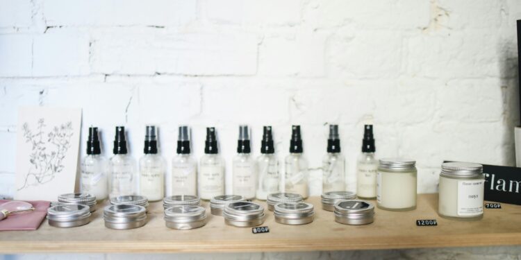 Dwayne ‘The Rock’ Johnson lanza una marca de cuidado de la piel para hombres.