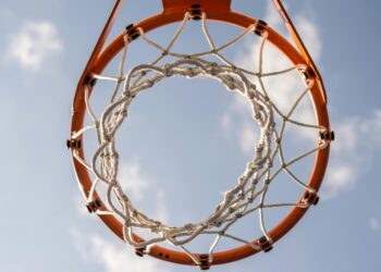 Stephen Curry: Fui de estatura baja y fallé en el test de la vista, pero mi mentalidad me hizo un gran jugador de la NBA.