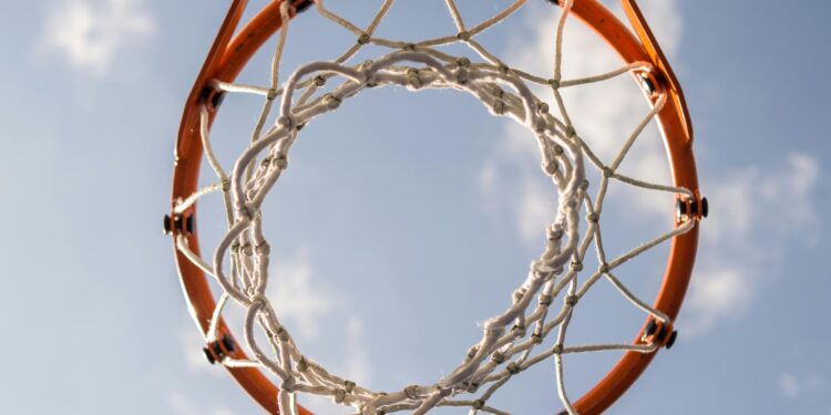 Stephen Curry: Fui de estatura baja y fallé en el test de la vista, pero mi mentalidad me hizo un gran jugador de la NBA.