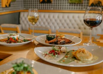 7 Interpretaciones de Tartar: Desde el Tradicional de Carne hasta el Innovador de Aguacate.