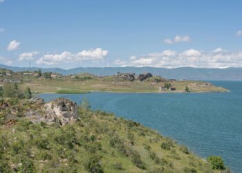 Abrazando el Renacimiento Culinario y Vinícola de Armenia: Explorando la Escena Vibrante de Yerevan